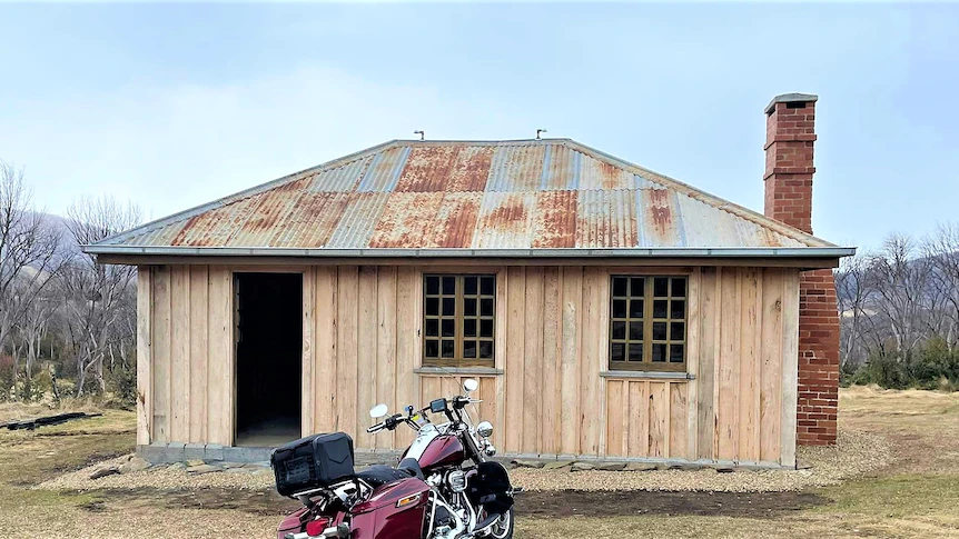 Sawyers hut rebuilt