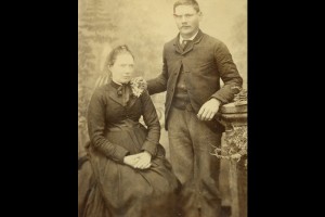 Richard and Janet Brayshaw - Richard and one of his sisters, Richard was the last inhabitant of Bobeyan.