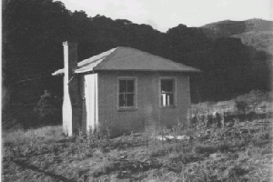 Janeys Hut Bob Legget 1970?s Reet Vallack Collection