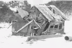 Jennets Hut 1972 Reet Vallack Collection