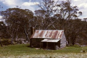 Delanys Hut 1974, photo Roger Skinner