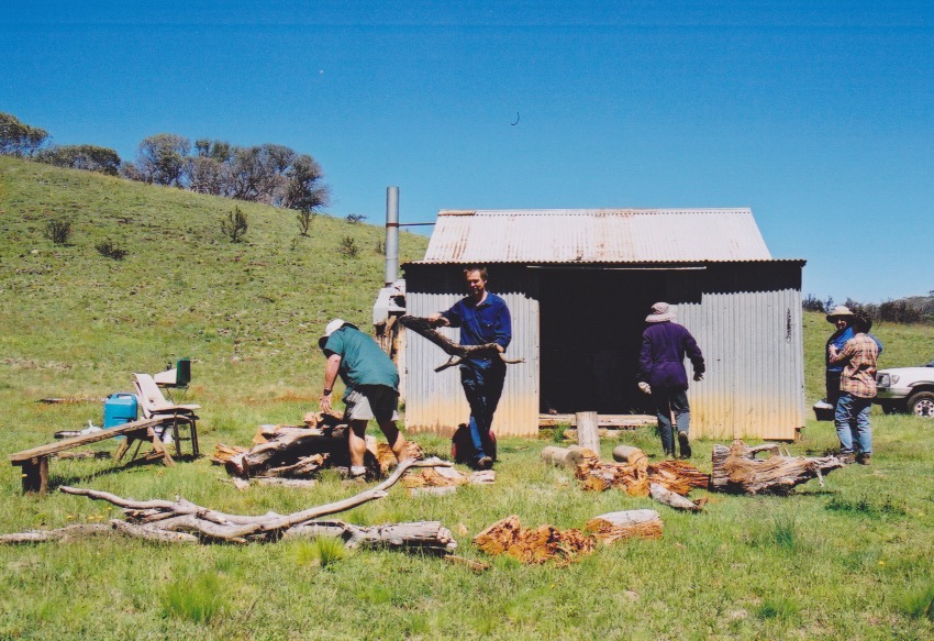 Hains hut work party photo: copyright Olaf Moon