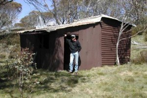 &#169; Happy Jacks Plain hut exterior photo "RG" 2001