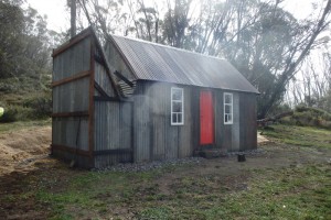 The finished hut - just like the old one.