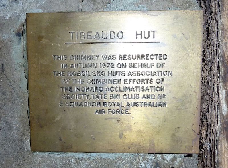 Photo of commemorative plaque in Mackays Hut