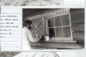 Old Pretty Plain HUt, painting the window frames, photo Reet Vallack.