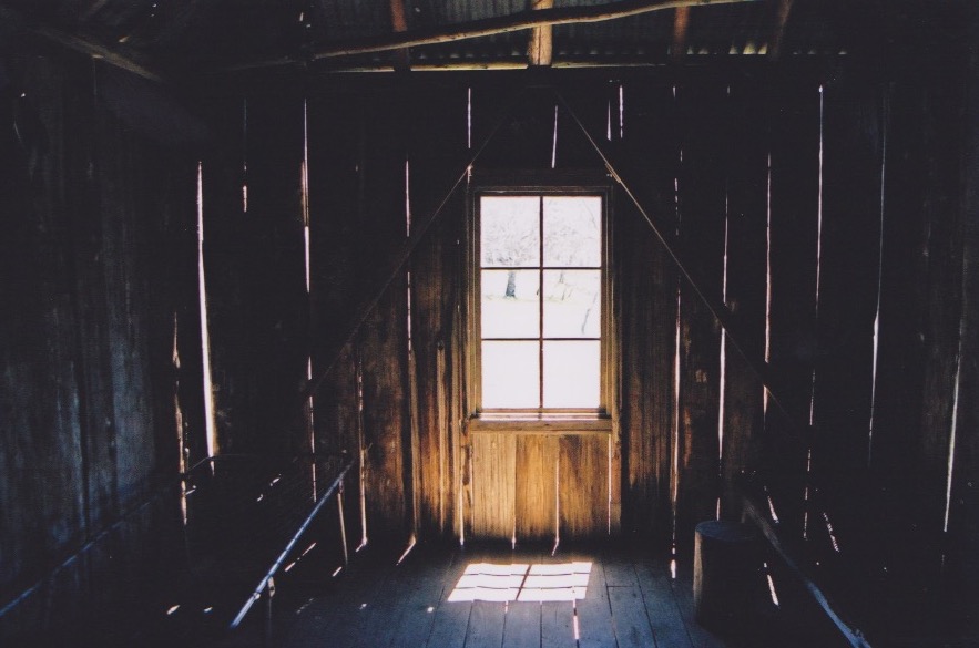 Witzes Hut interior photo: copyright Olaf Moon